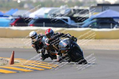 media/Oct-09-2022-SoCal Trackdays (Sun) [[95640aeeb6]]/Turn 2 (1110am)/